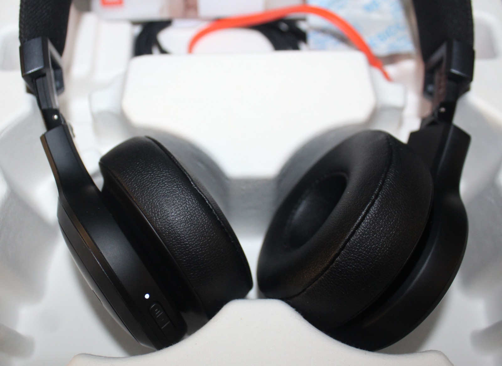 JBL Tune 670NC Bluetooth Headphones Adaptive Noise Cancelling Black AO4079233