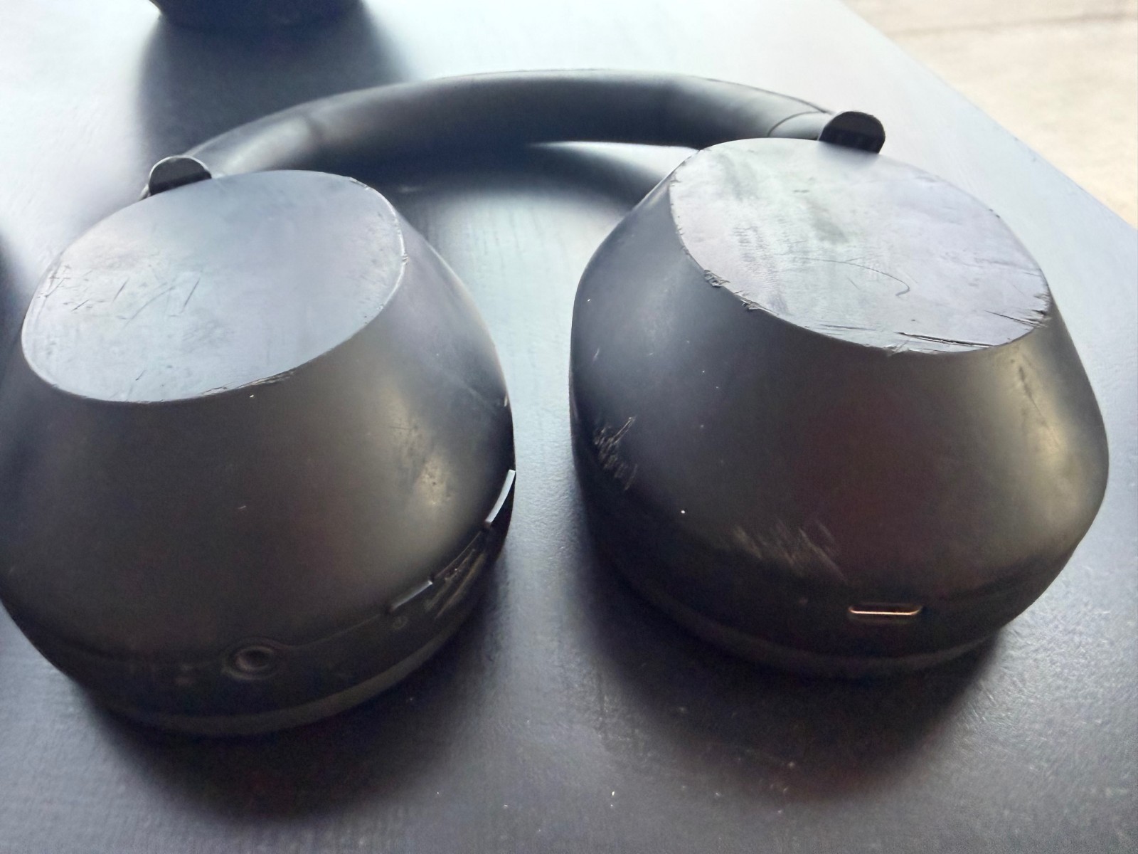 Sony WH1000XM5 Wireless NoiseCanceling OverEar Headphones READ| New pads |BLACK