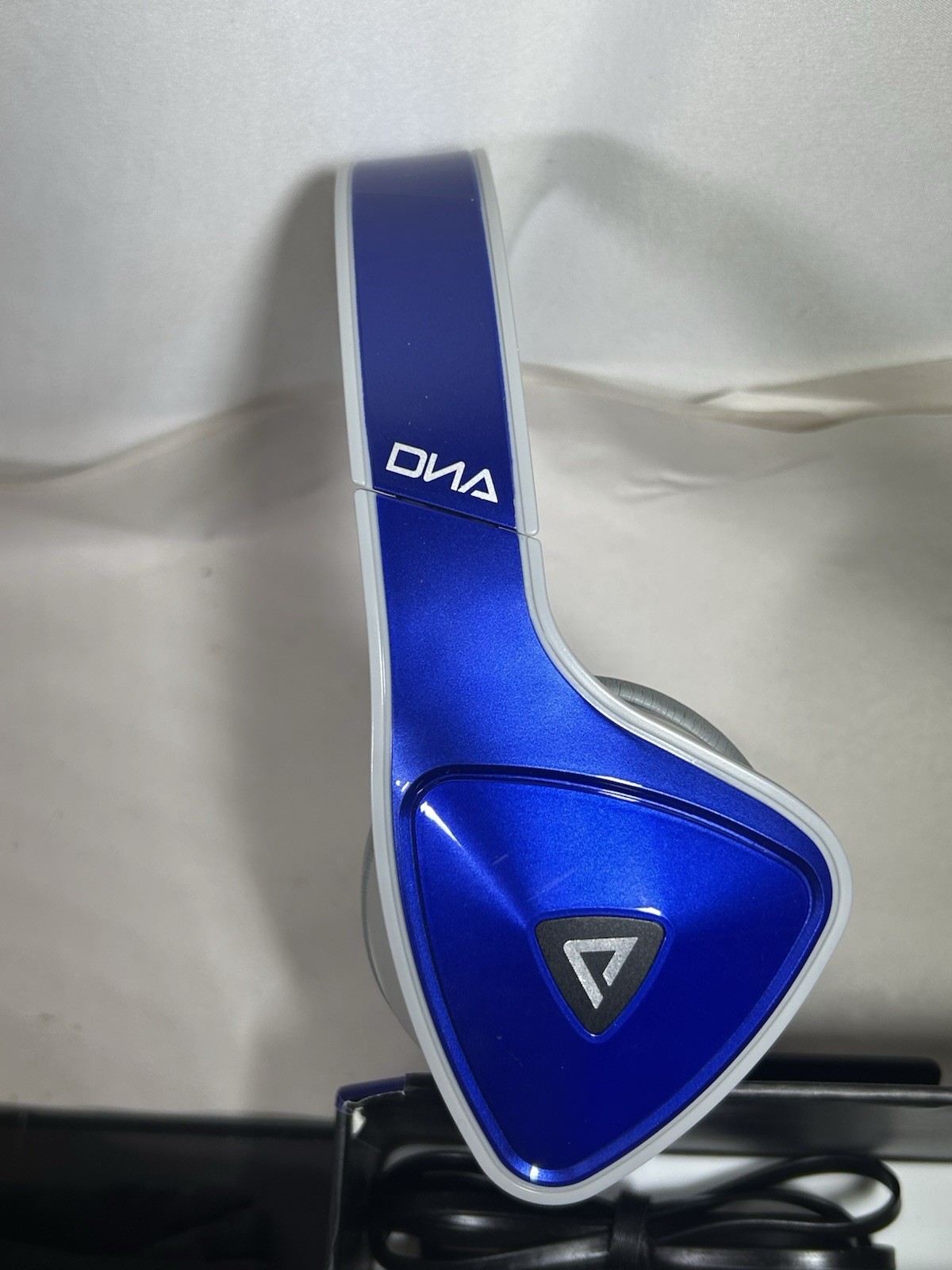 Monster DNA On-Ear Headphones Cobalt Blue Light Gray w/ Box Cables Bag