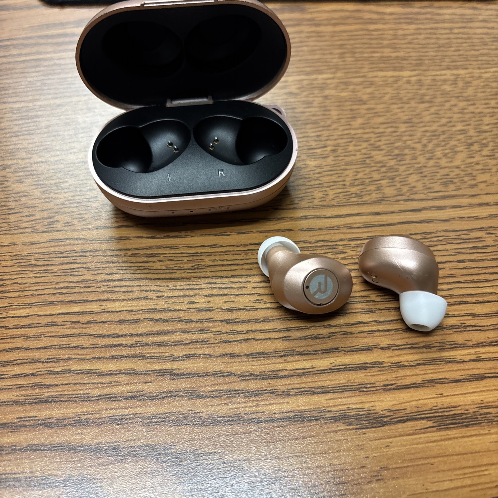 Raycon E25 The Everyday True Wireless Earbuds with case – GOLD