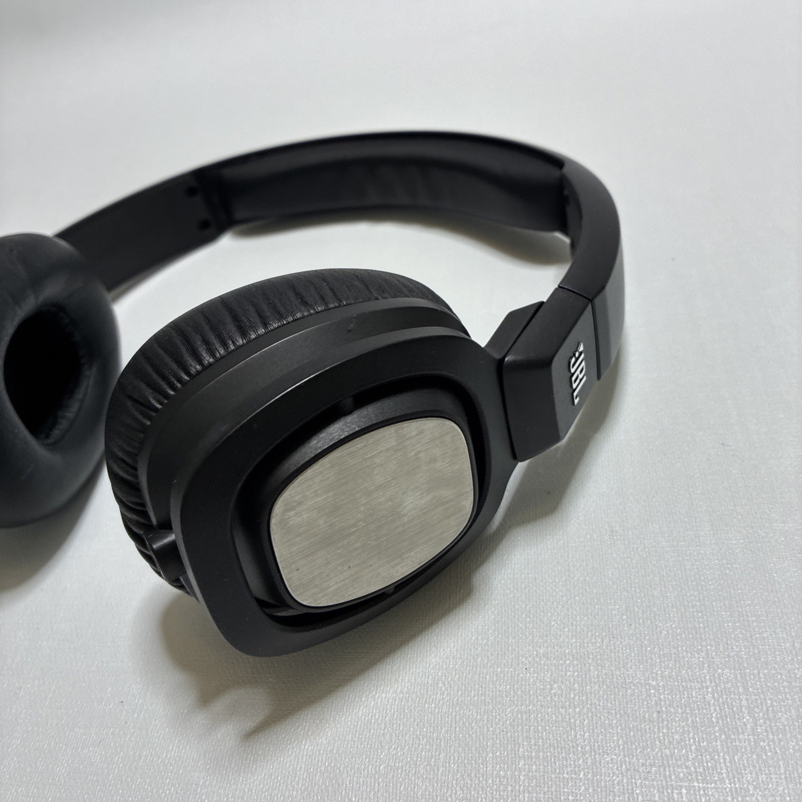 JBL J55 Headband Headphones – Black