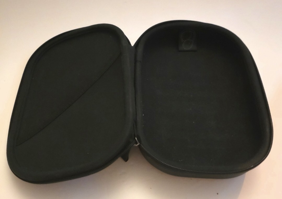 Bose QuietComfort Noise Cancelling Headphones Replacement Case. Read