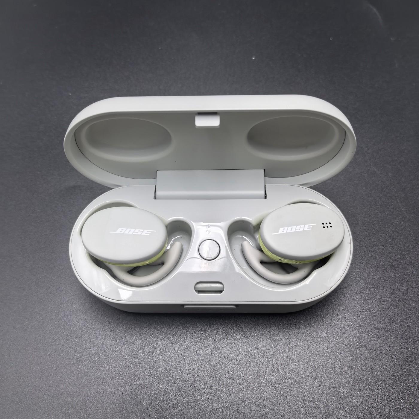Bose Sport Earbuds Wireless Bluetooth Headphones White In-Ear Earphones