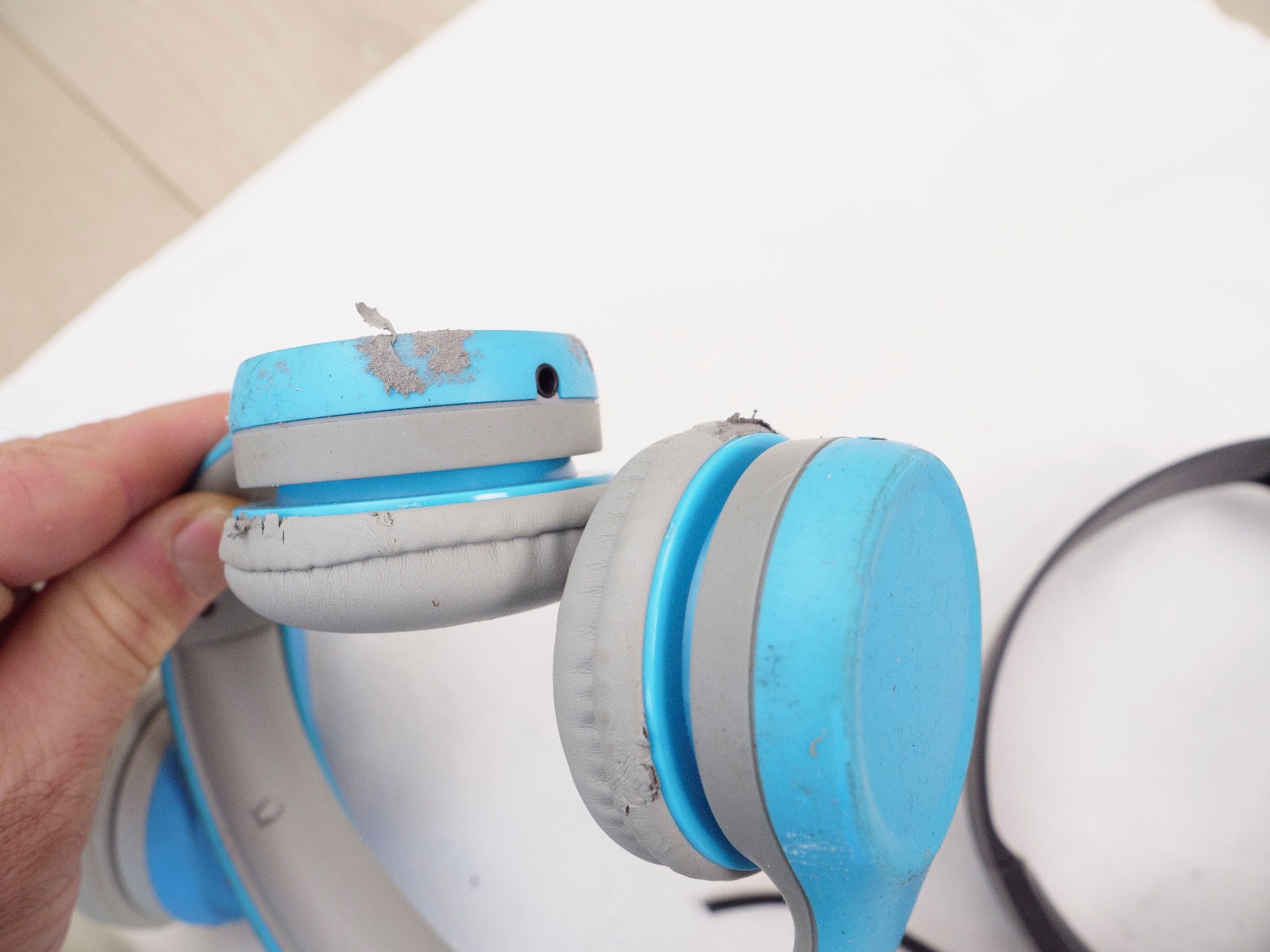 Lot of 6 Mixed Assorted Headphones