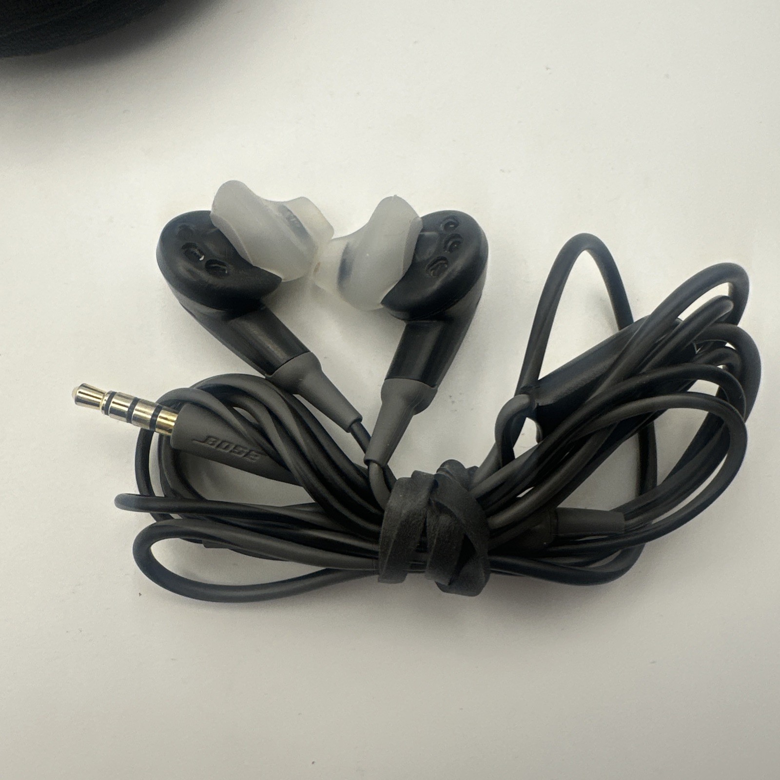 Bose SoundSport 3.5mm Wired Earbuds (In-ear) Sport Headphones – Charcoal