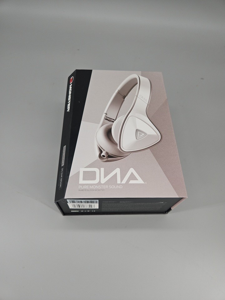 Monster DNA On Ear Headphones Wired White Gray With Box Tested