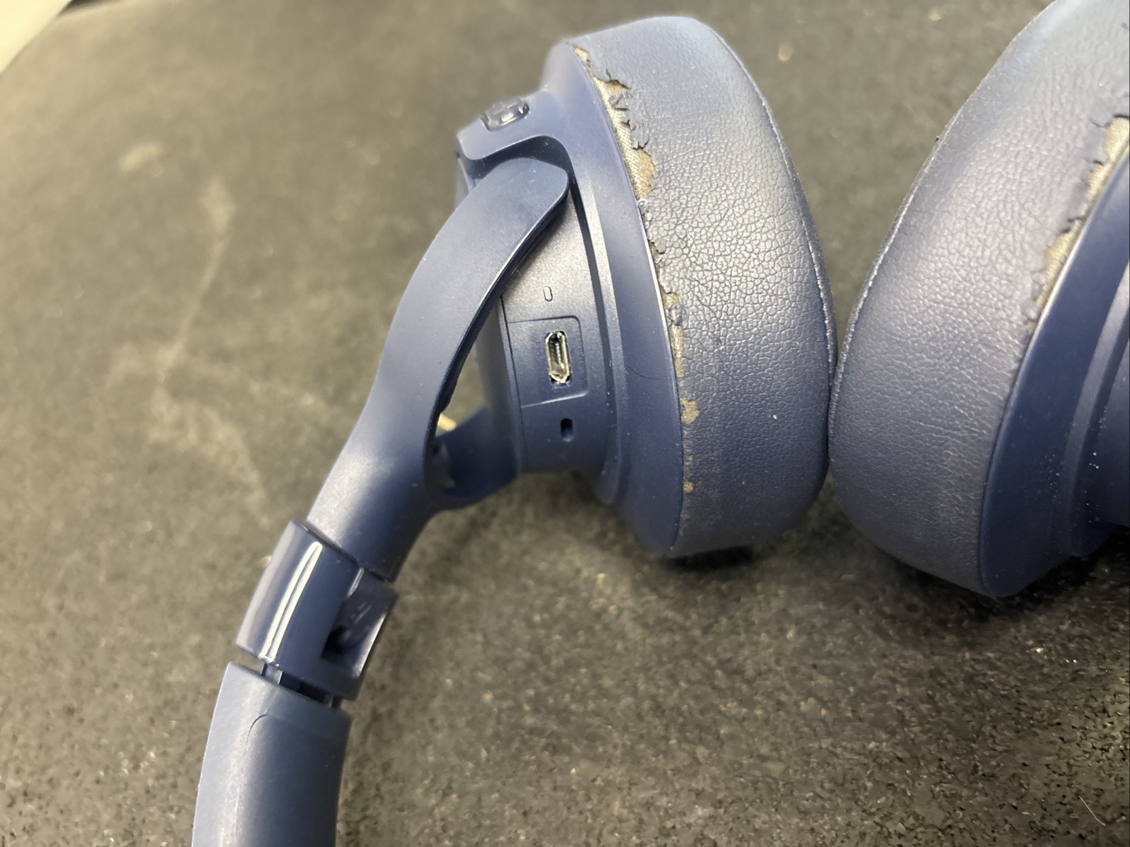 JBL Tune 750BTNC Wireless Over-Ear Headphones Blue w/Noise Cancellation -Tested