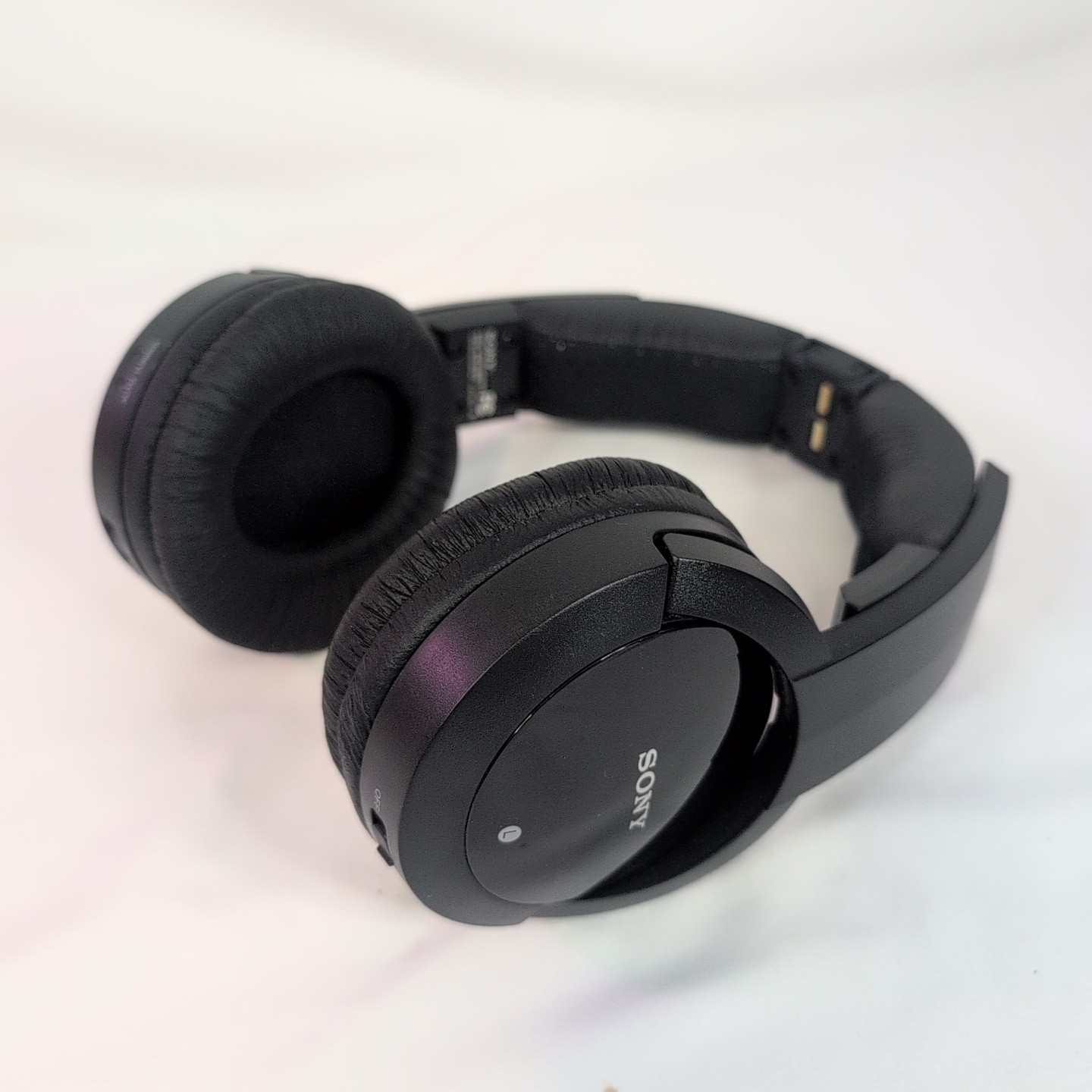 Sony MDR-RF985RK Over Ear Headphones – Black