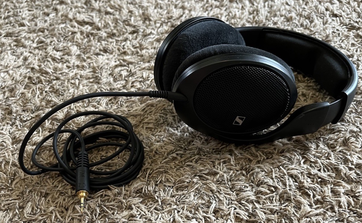 Sennheiser HD 560S Black Over-the-Ear Audiophile Headphones