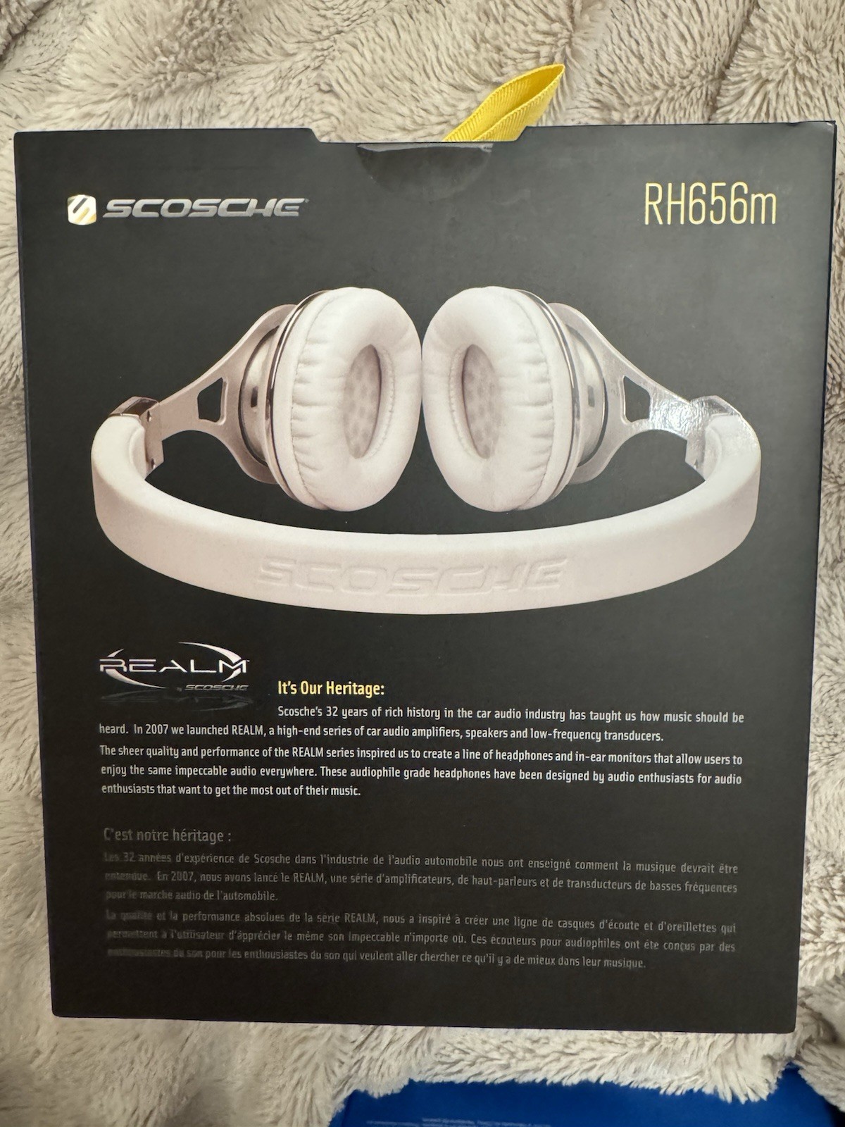 New Noise Isolation Headphones on-ear, Playback Controls, SCOSCHE RH656m, White