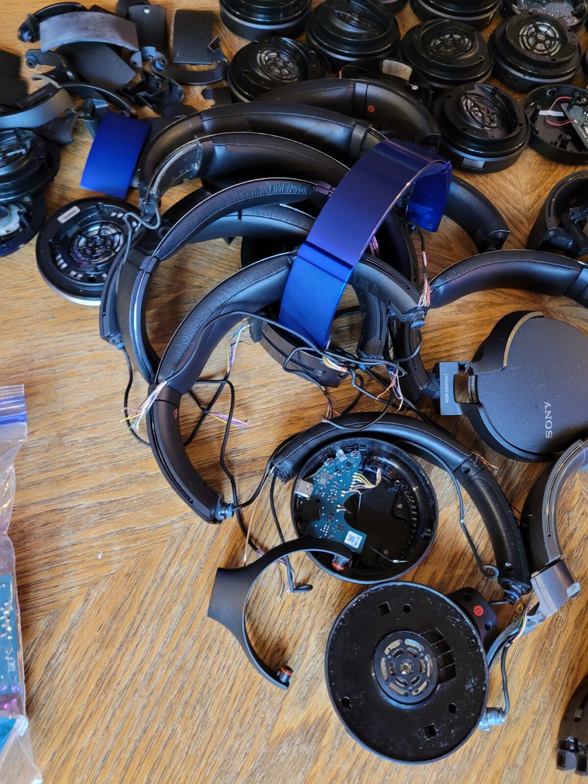 HUGE LOT Sony Extra Bass Wireless Bluetooth Headphones (MDR XB950N1) For Parts
