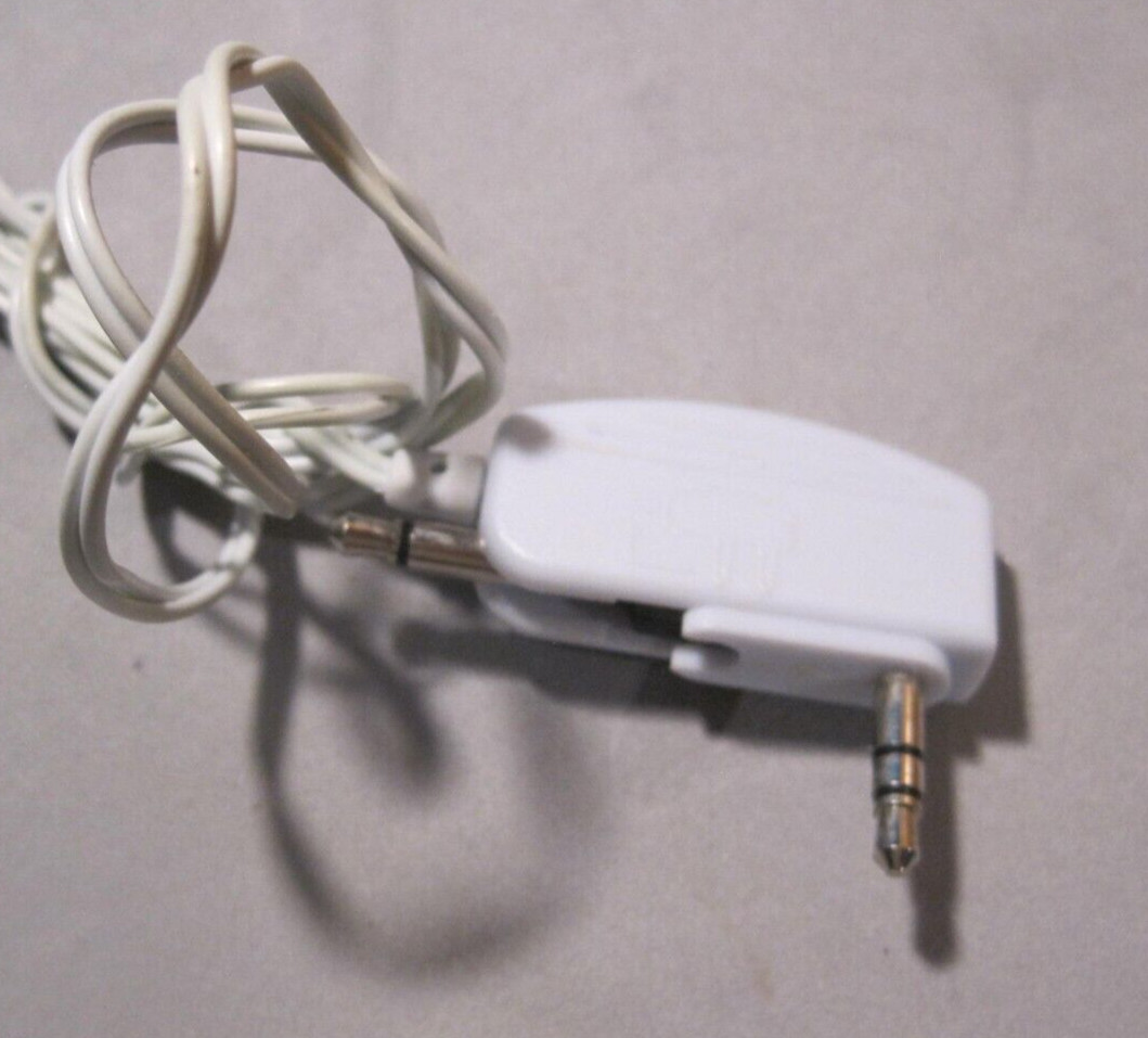 Over Ear Headphones – Airplane Plug – Lot of 4 – Incl. 1 in pkg Air Canada Logo