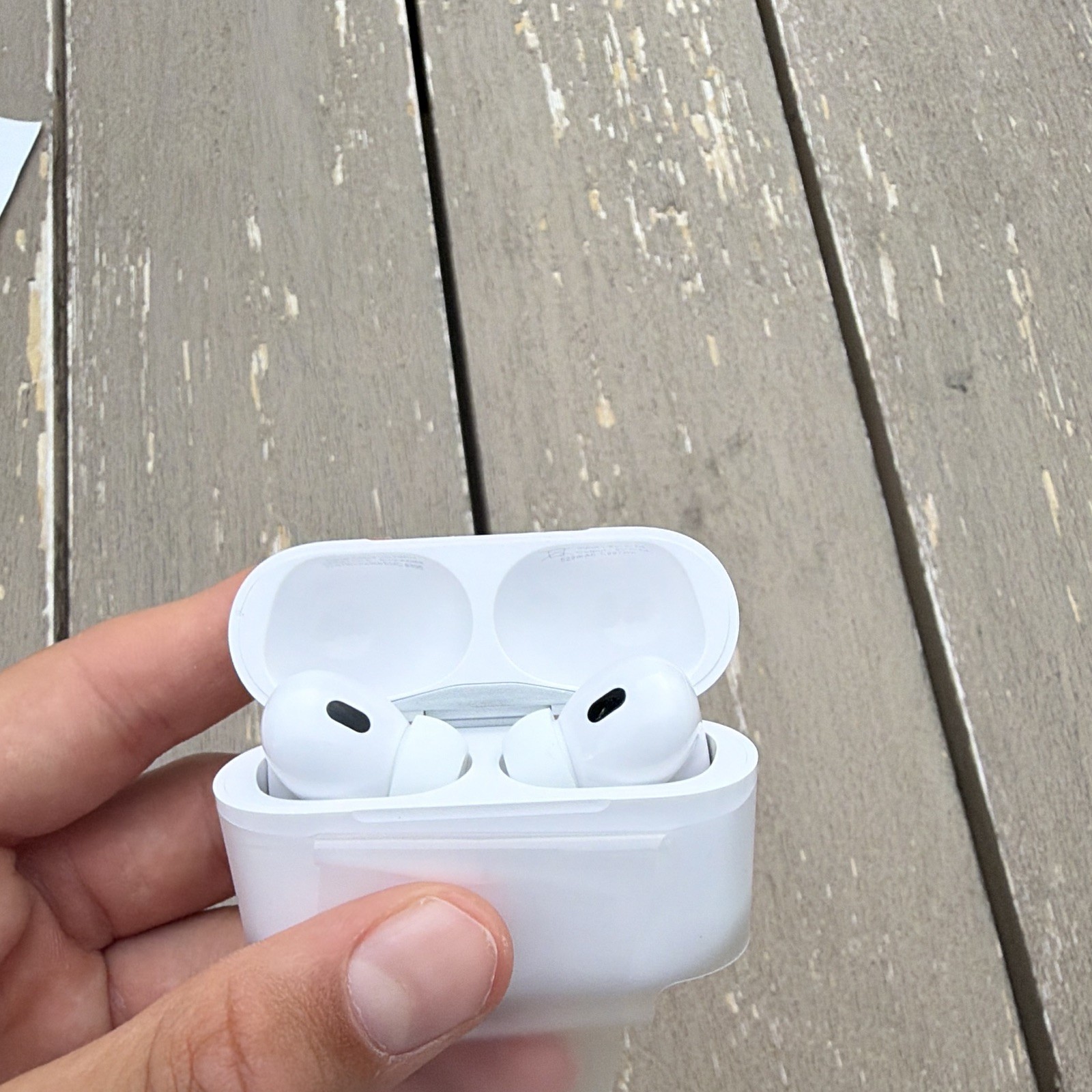 Apple AirPods Pro 2nd Gen White Wireless In-Ear Earbuds Noise Cancel USB-C