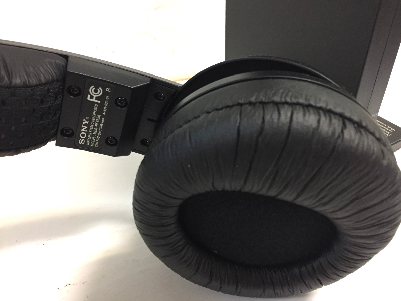 Sony Wireless RF Headphone, Black MDR-RF985RK