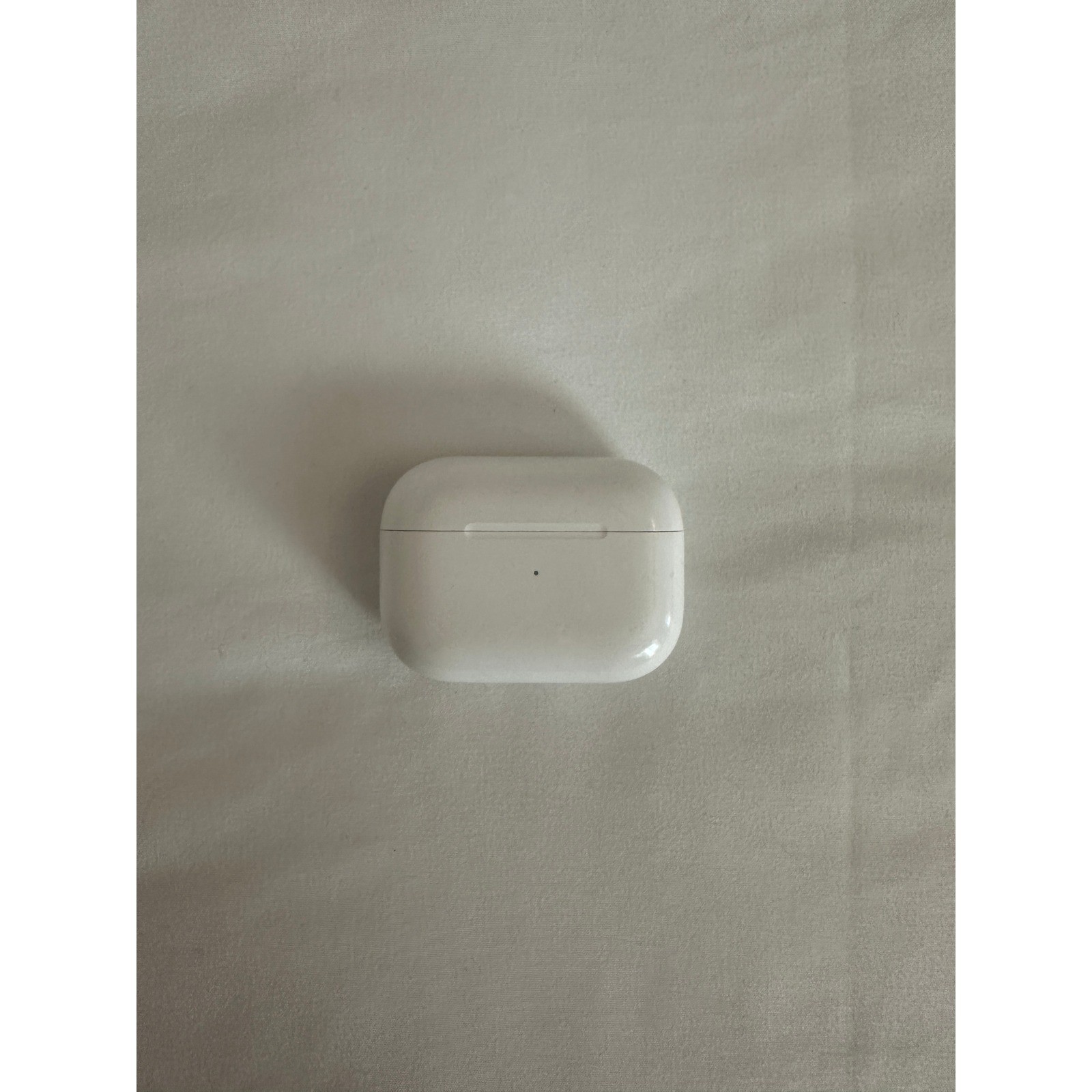 Apple AirPods Pro 1st Gen Wireless Headphones with MagSafe Charging Case A2190