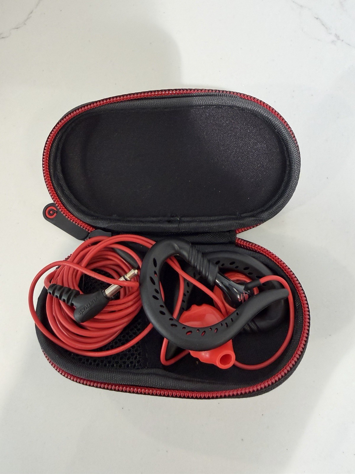 JBL Yurbuds Focus 400 Ear-Hook Wired Earbuds Red/Black + Beats Case, Tested