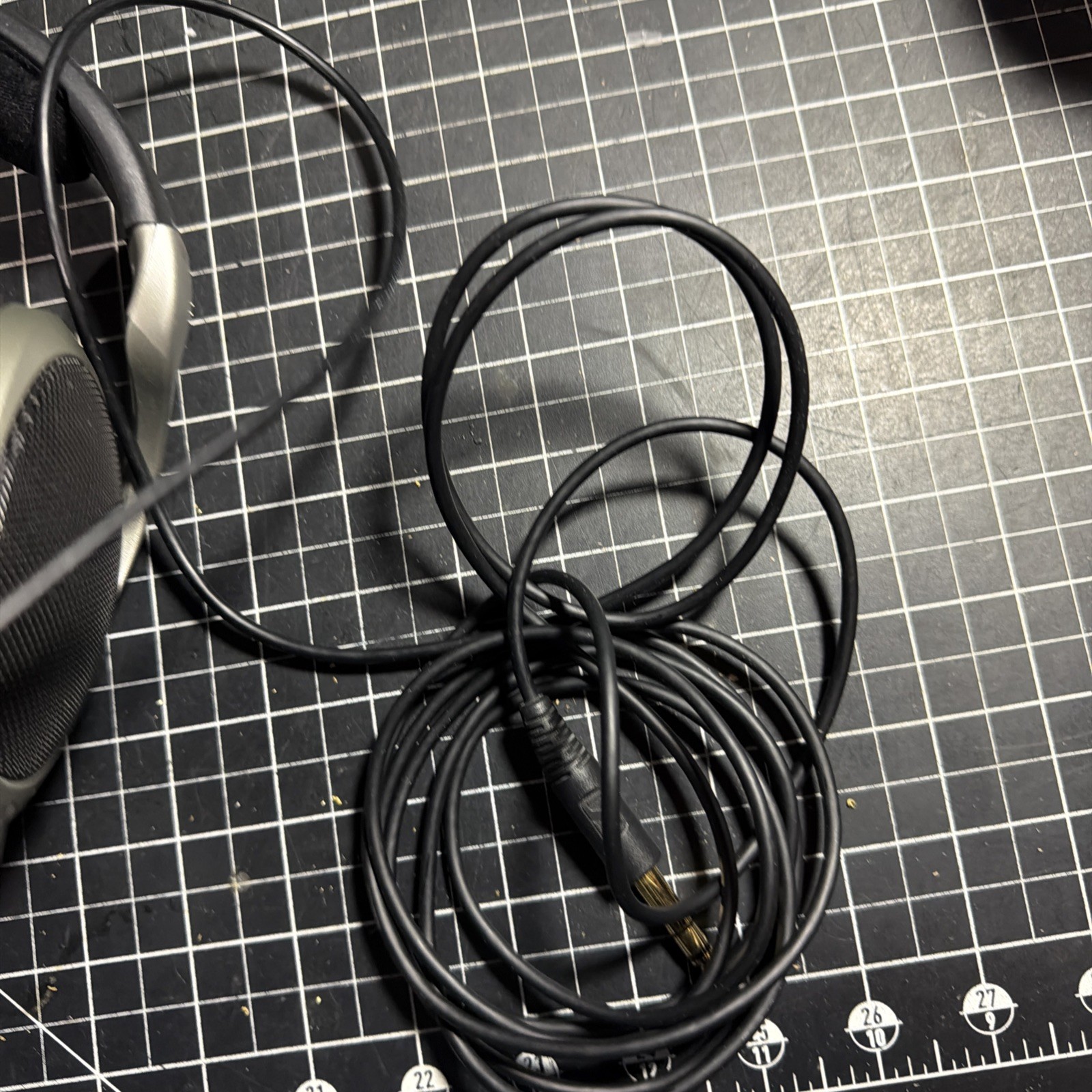 Sennheiser HD 555 Headband Headphones – Black/Gray