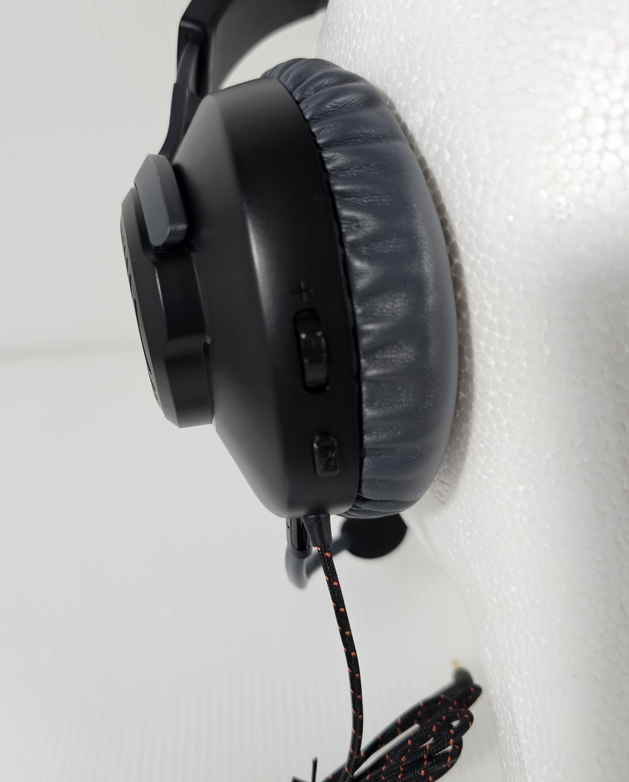 JBL Quantum 100 Wired Gaming Headset Headphones with Mic