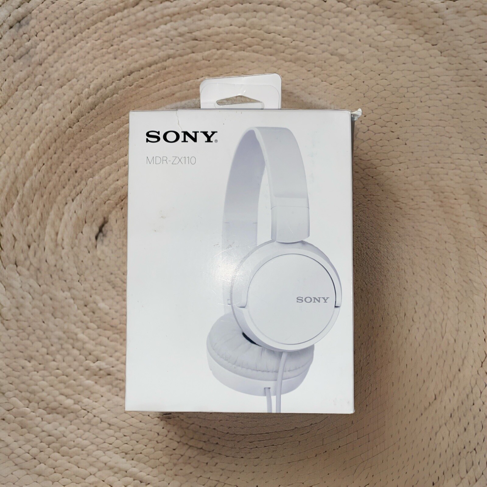 Sony MDR-ZX110 Ear-Pad (On the Ear) Headband Headphones – White