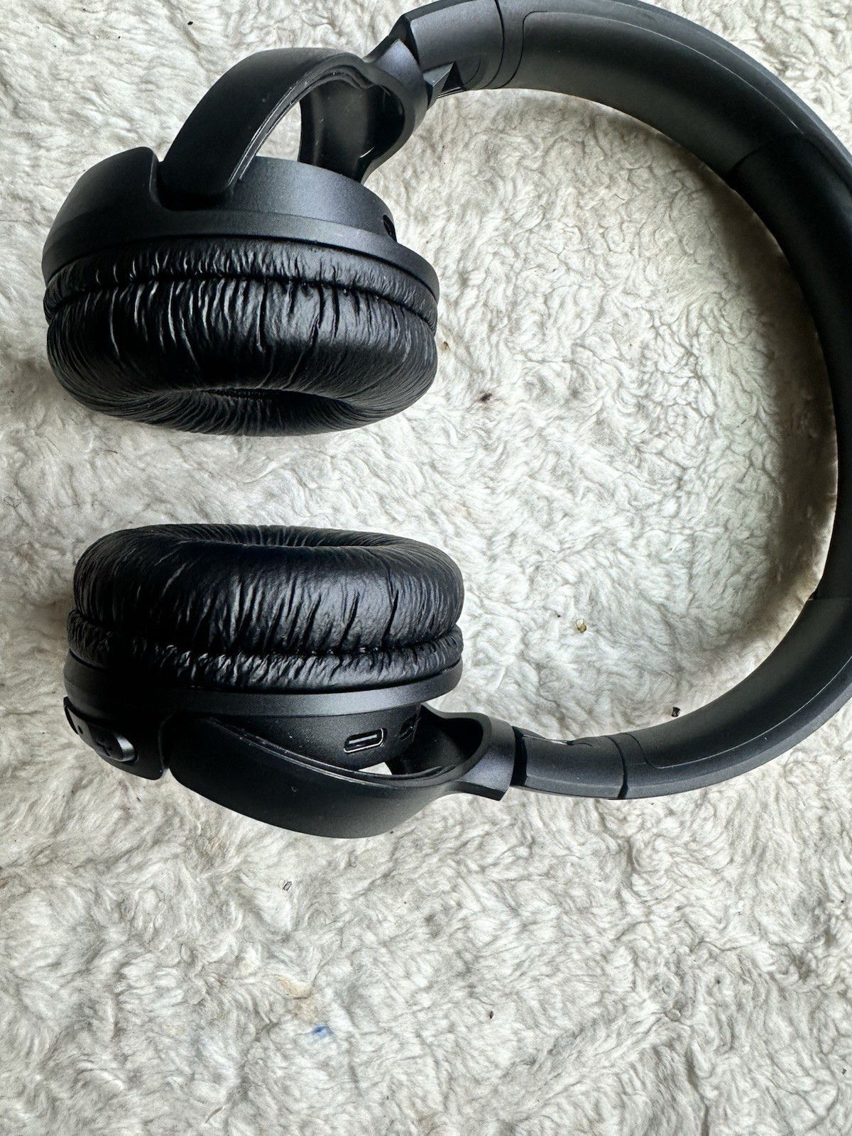 JBL Over-Ear Headphones with Noise Isolation