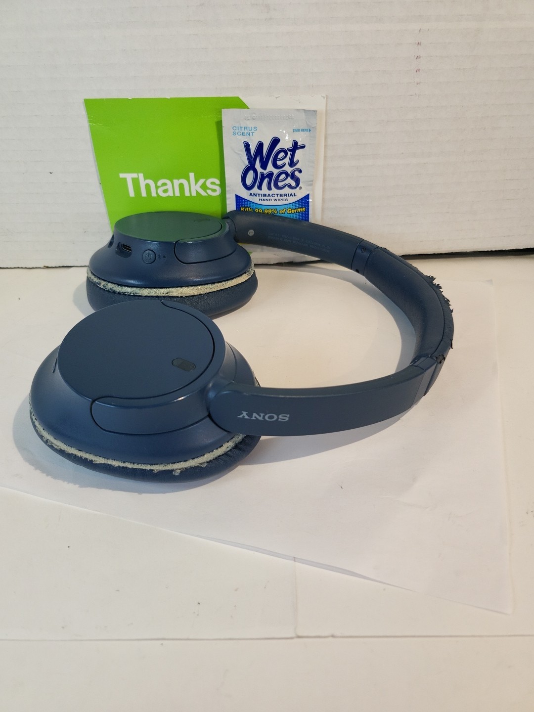 Sony Wireless Over-Ear Headphones YY2966 WH-CH720N Noise Canceling Working Good.