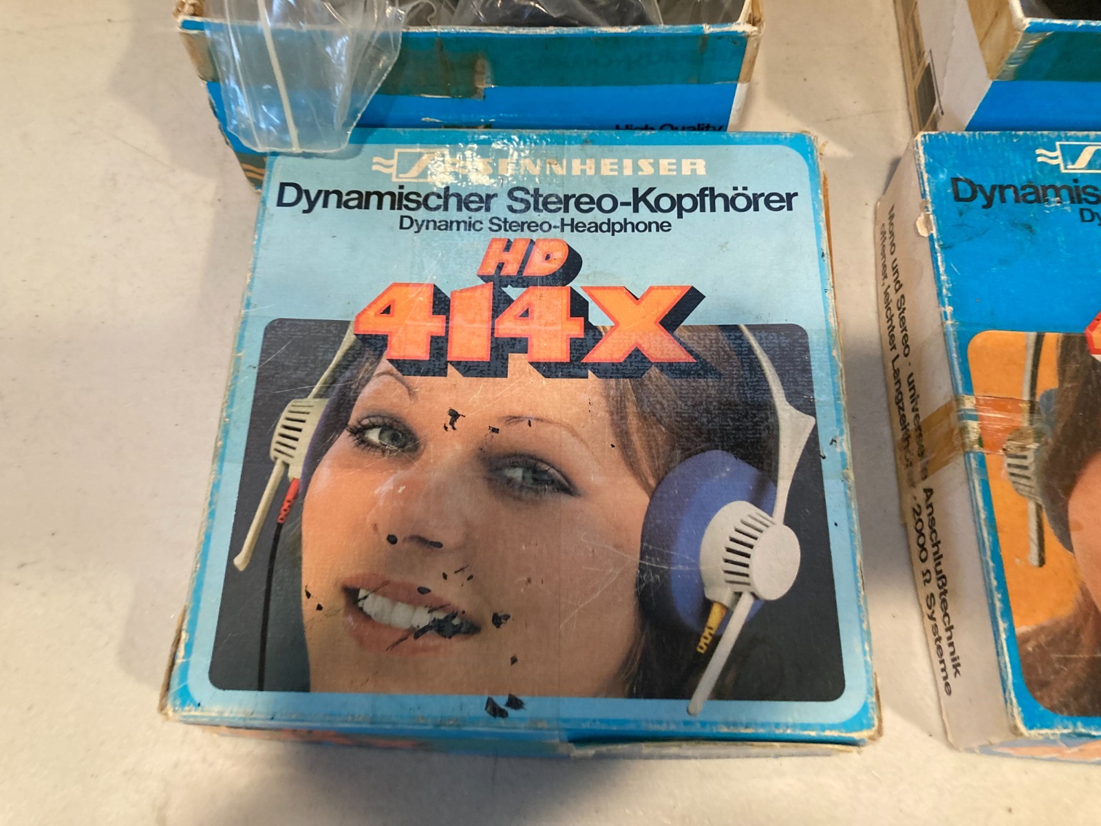 Sennheiser HD 420 headphones with original box & Xtra White band pads