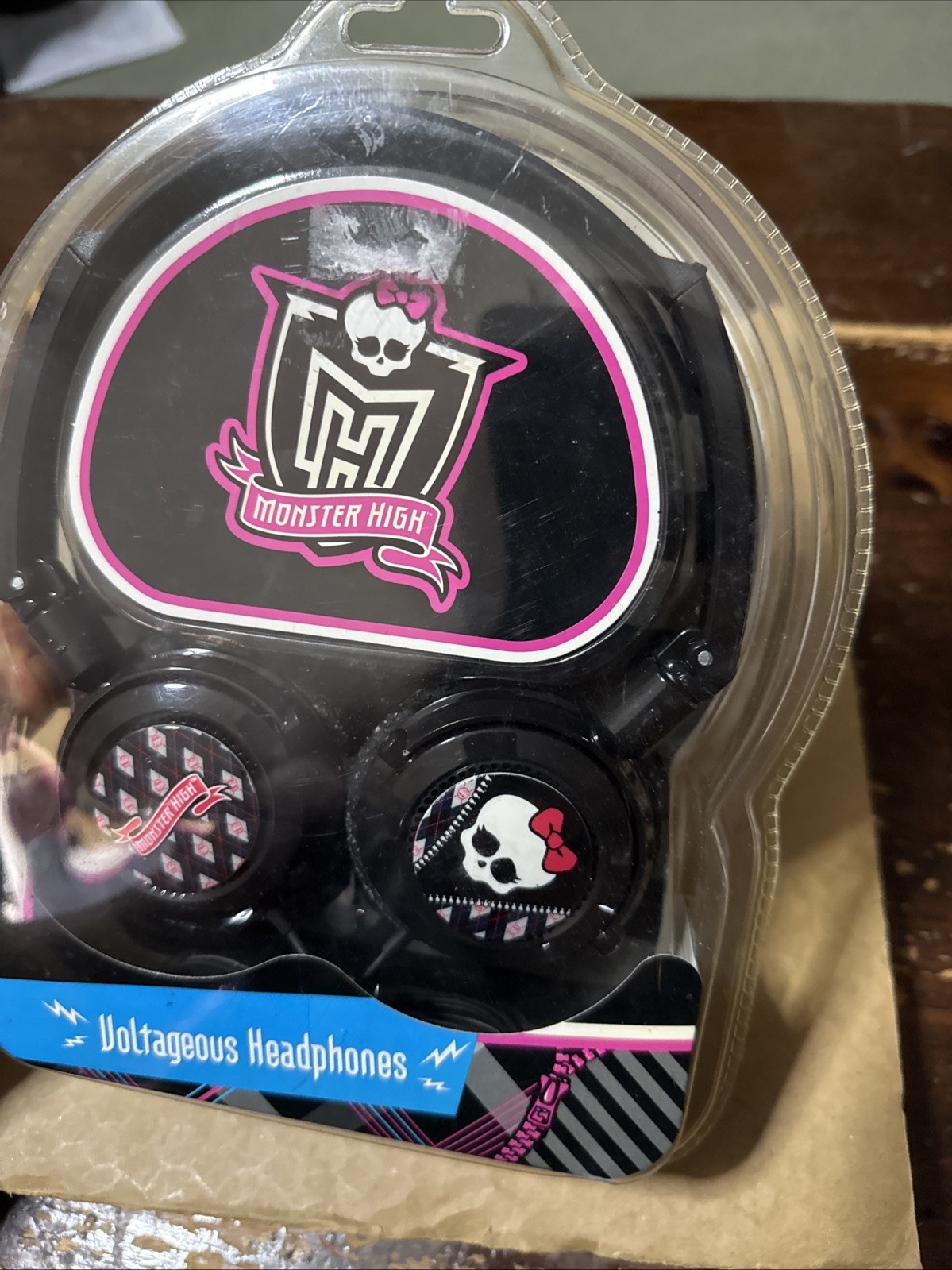 2011 Sakar Monster High Voltageous Headphones NOS (READ)