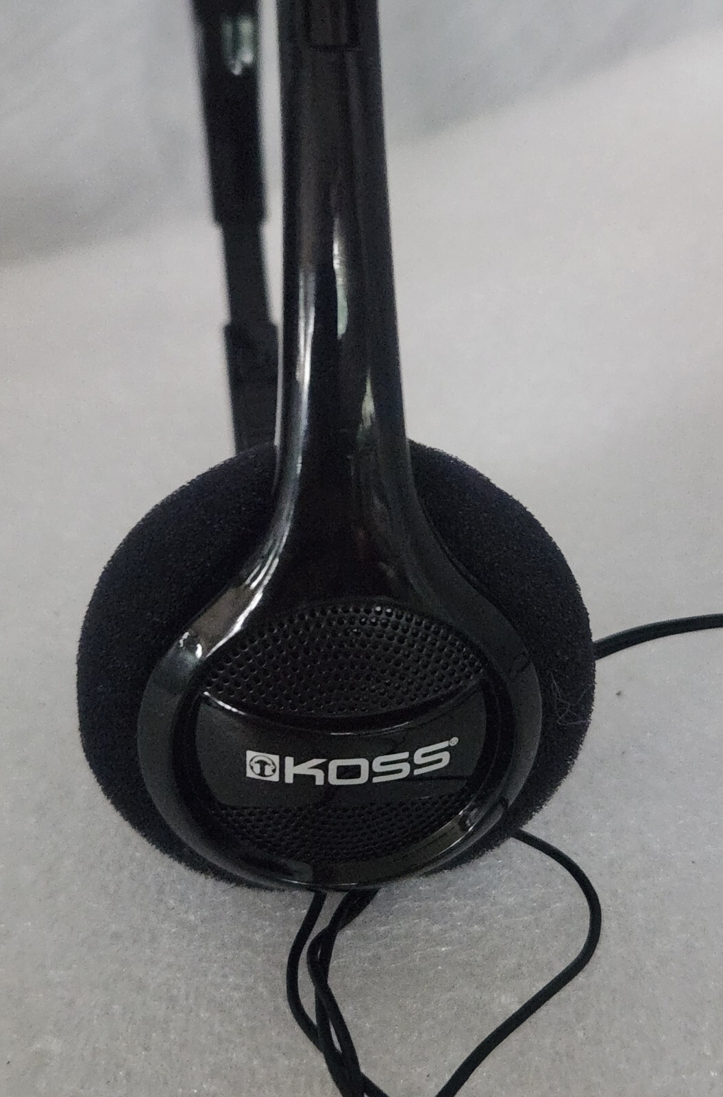 Koss KPH7 Black On-Ear Headphones • Foam Ear Cushion & Adjustable Headband