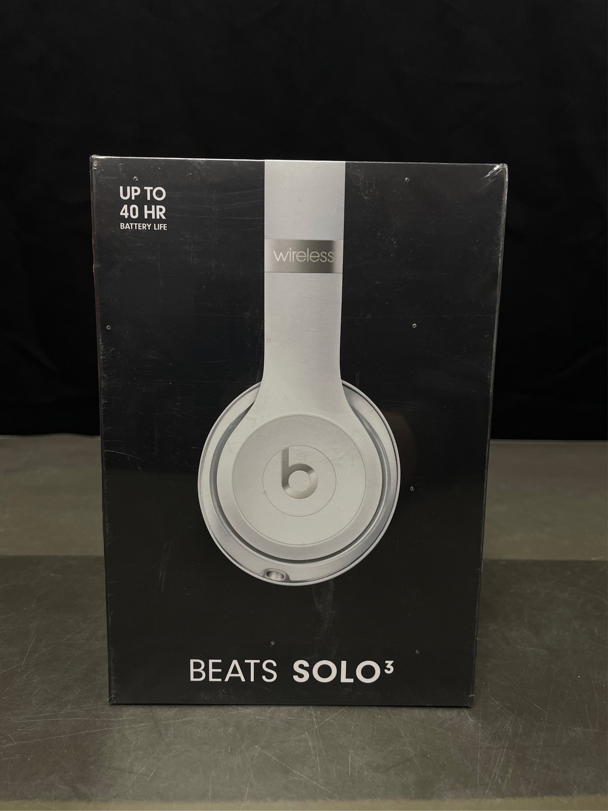 Beats by Dr. Dre Solo3 Casual Listening Active Noise Cancellation Bluetooth On 5