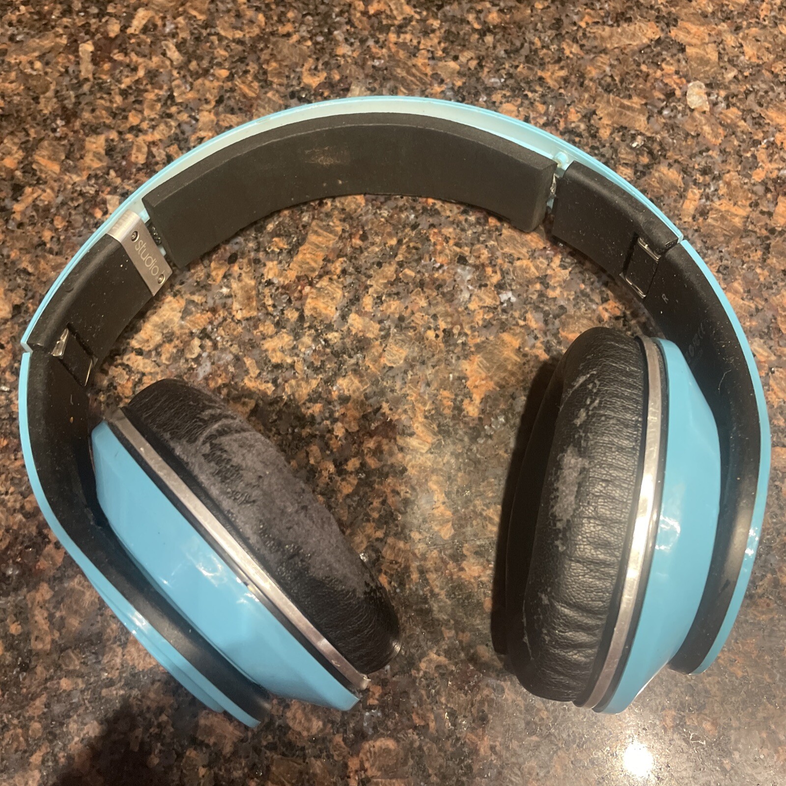 China Monster Beats by Dr. Dre Rare Knockoffs Light Blue/Red- Wired Headphones