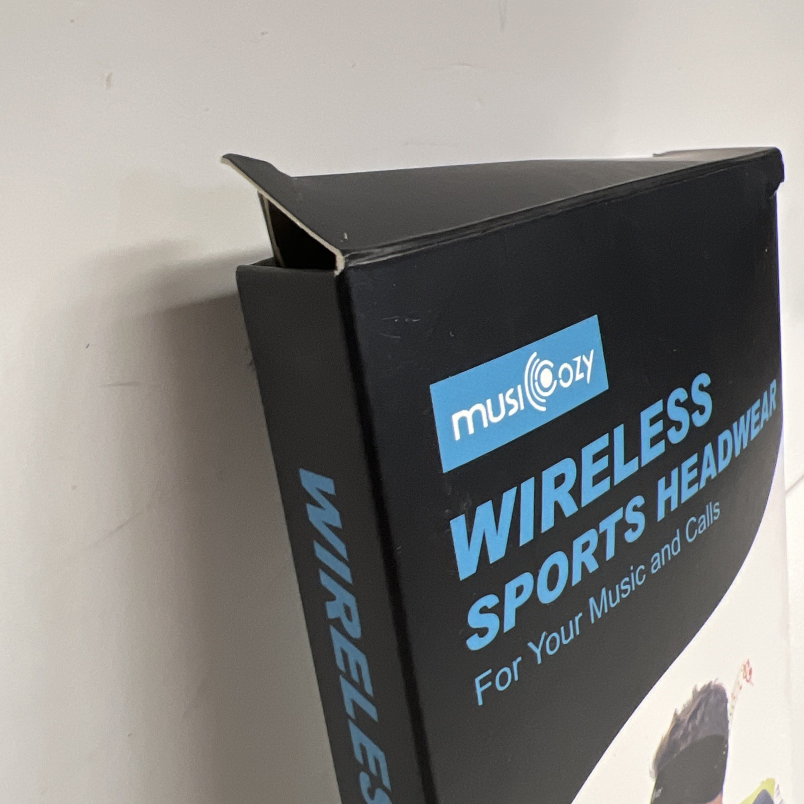 Musicozy Wireless Headphones Sports Headwear Black And White