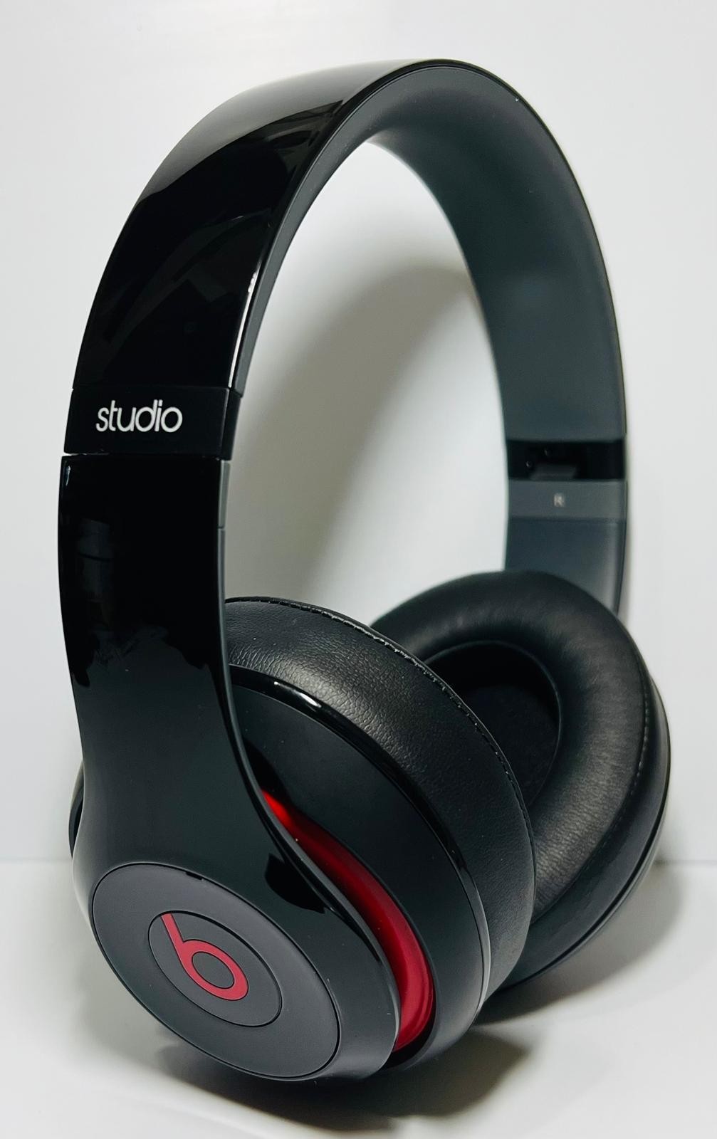 Beats Studio 2 Wired ( NOT WIRELESS) Ear Headphones – Black Glossy