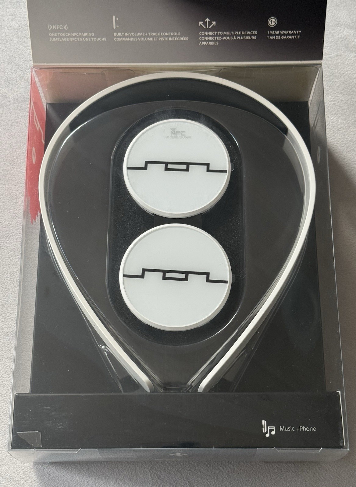 Sol Republic Tracks Air Wireless On-Ear Headphones White Bluetooth Motorola NEW