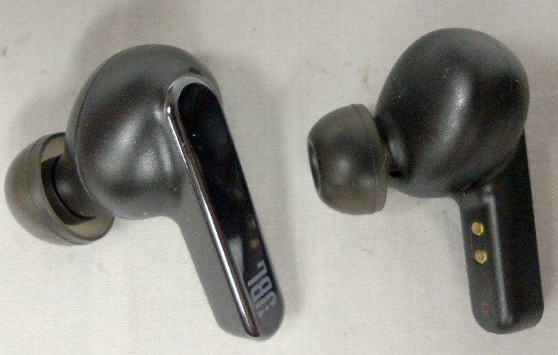 JBL Live Pro 2 True Wireless Bluetooth Noise Cancelling Earbuds Headphones!