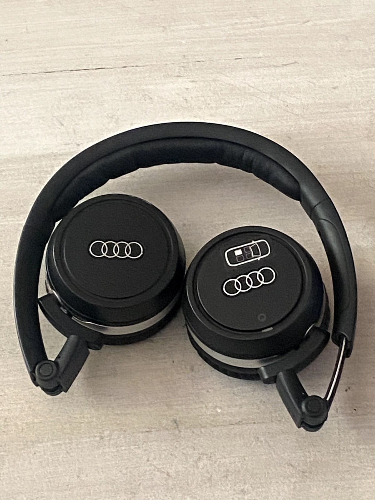 Genuine Audi Wireless Bluetooth Headphones Model P102 (B-2)