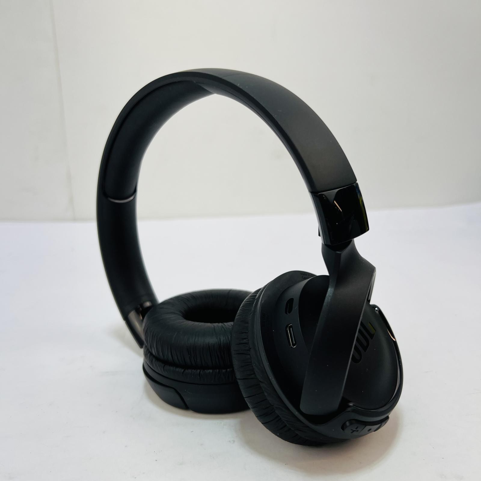 JBL TUNE 520BT Wireless Headphones – Bluetooth, 57H Battery, Pure Bass, Black