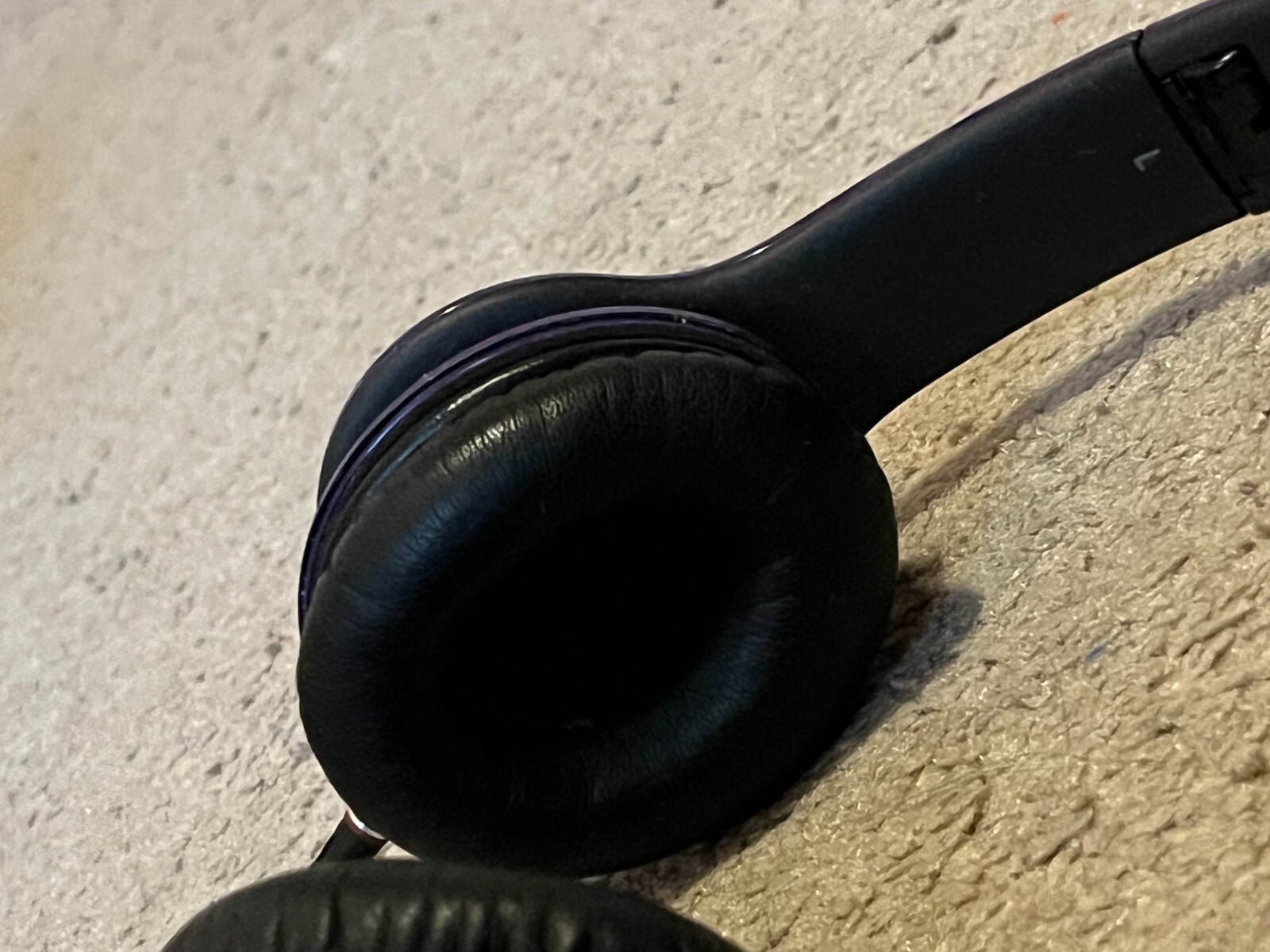 beats by dr. dre Purple Headphones with Wire Jack On The Ear Pad Headband Rare