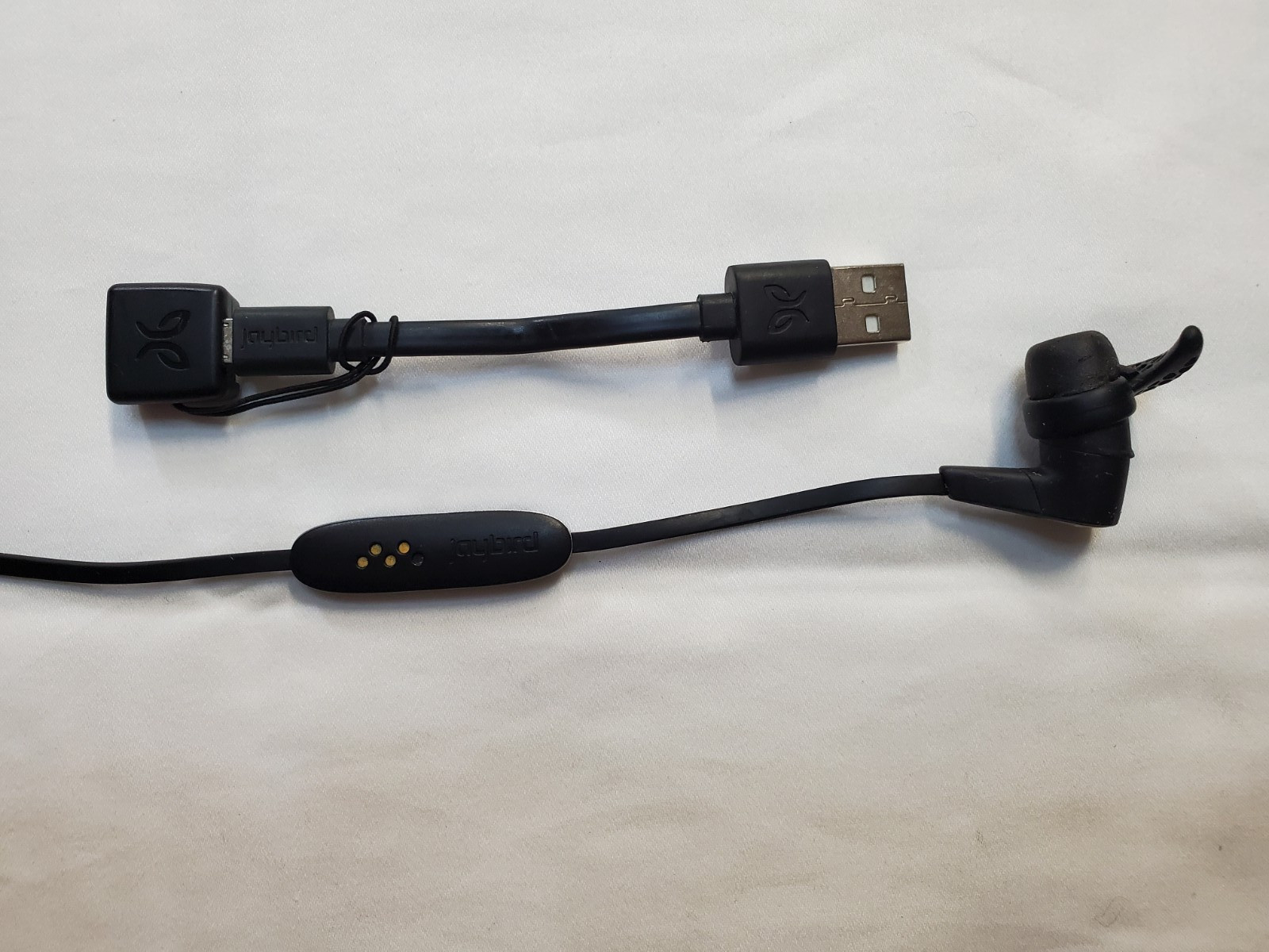 Jaybird X3 X4 Wireless Bluetooth Sport Earbuds Headphones w Charger Clip & Case