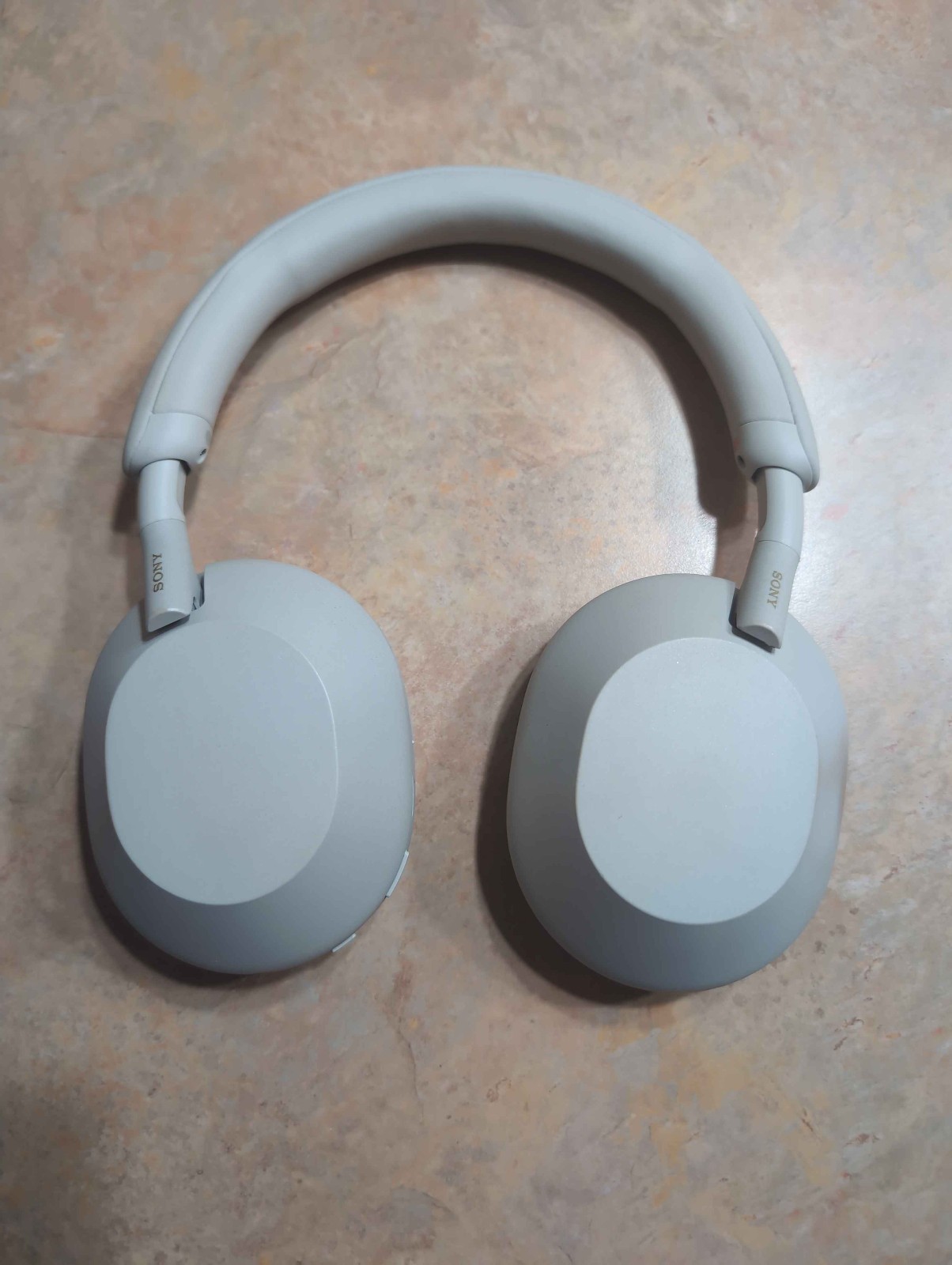 SONY WH1000XM5/S Premium Noise Canceling Headphone – Silver