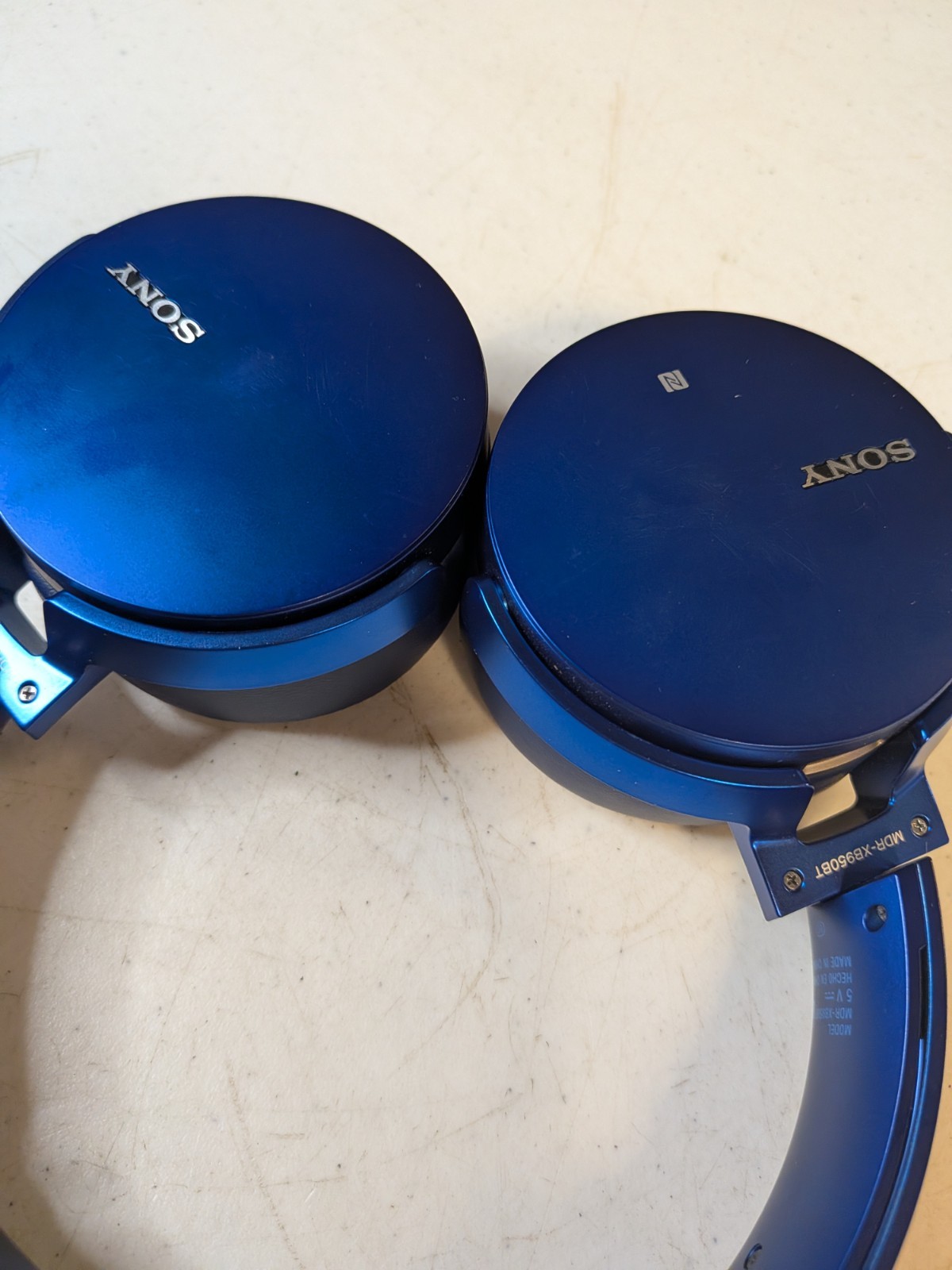 Sony MDR-XB950BT Extra Bass Wireless Bluetooth Stereo Headphones Blue