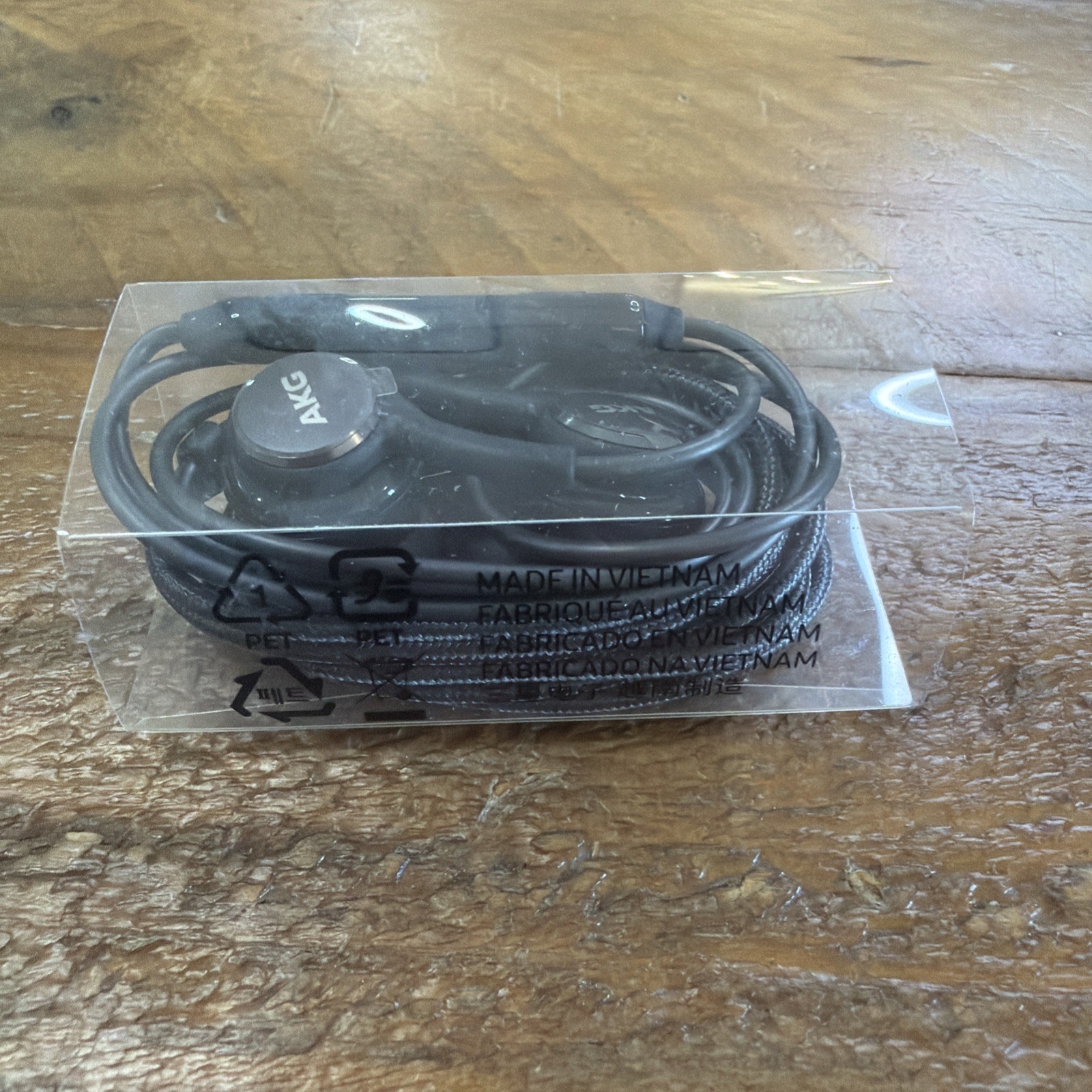 Samsung AKG EO-IG955 3.5mm Earbud Headphones with Microphone/Remote – Dark Gray