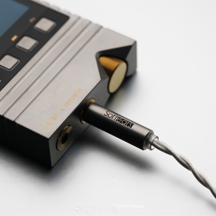 Softears Edge In Ear Wired Hifi Dynamic Driver Earphone Titanium Alloy Cavity