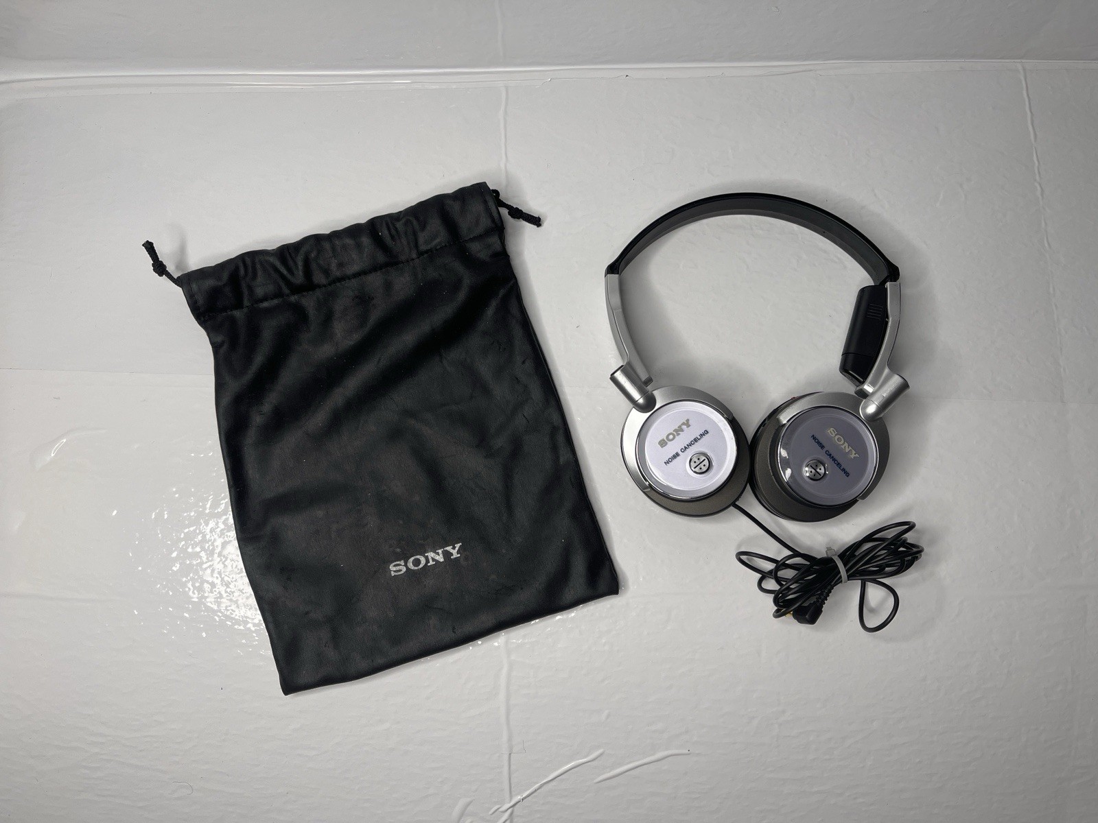 Sony Noise Canceling Headphones MDR-NC6 With Sony Bag (Needs Ear Pads)