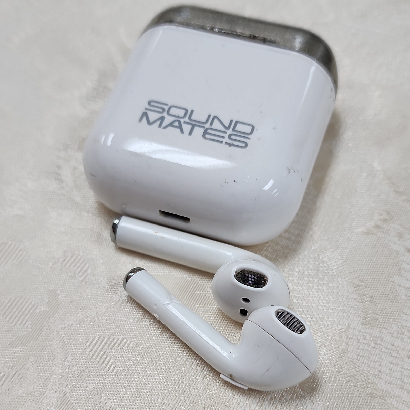Sound Mates White Bluetooth Wireless In-Ear Earbuds Case Mic 8mm KL18235761