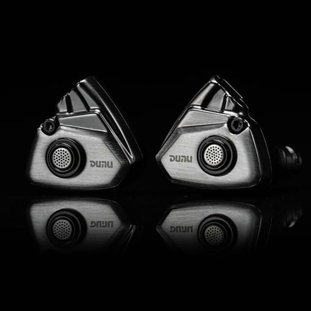 DUNU TITAN S In-ear Earphone IEM 11mm Dynamic Driver Earbuds 0.78mm Headset