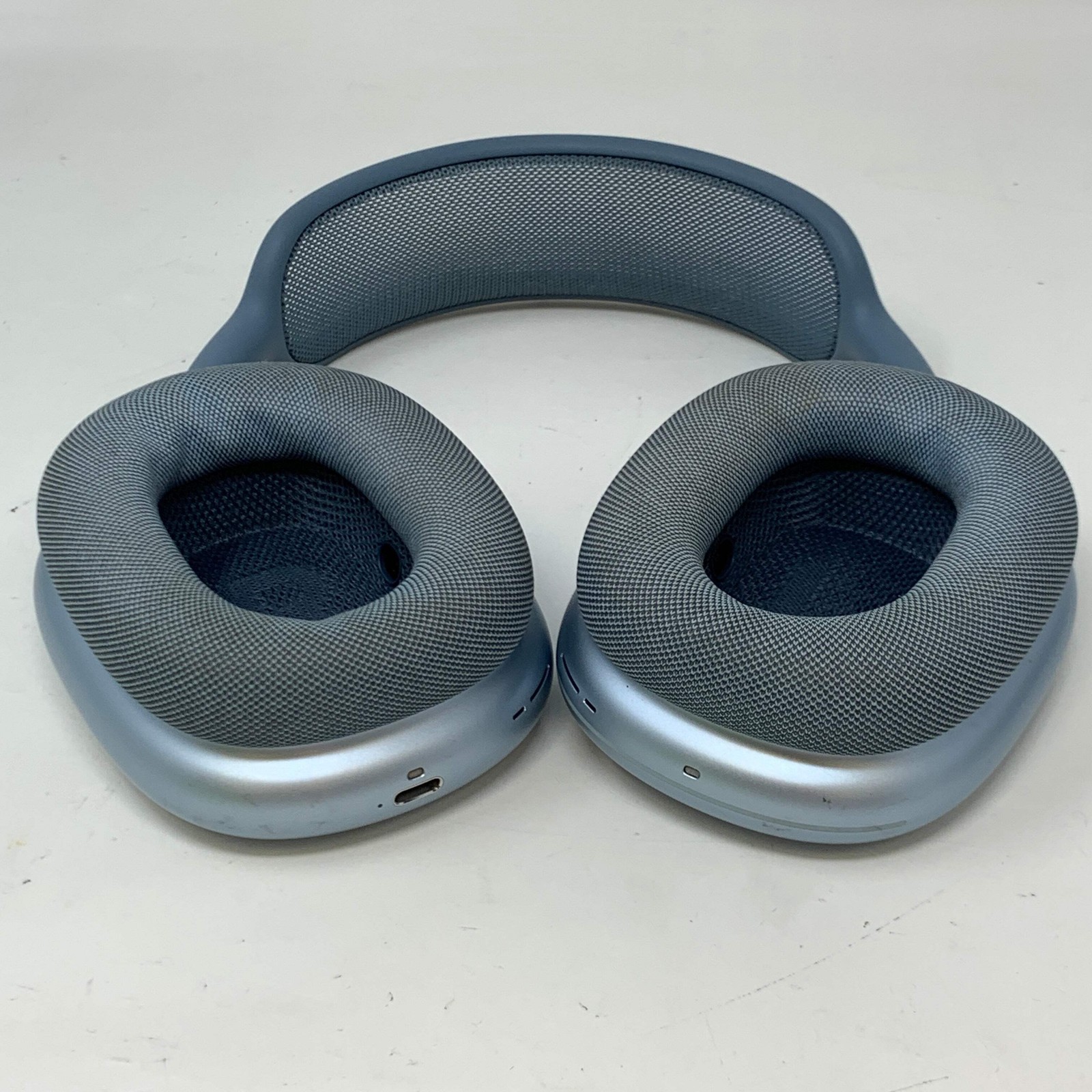 Apple AirPods Max USB-C Wireless Over-Ear Headphones Blue MWW63AM/A