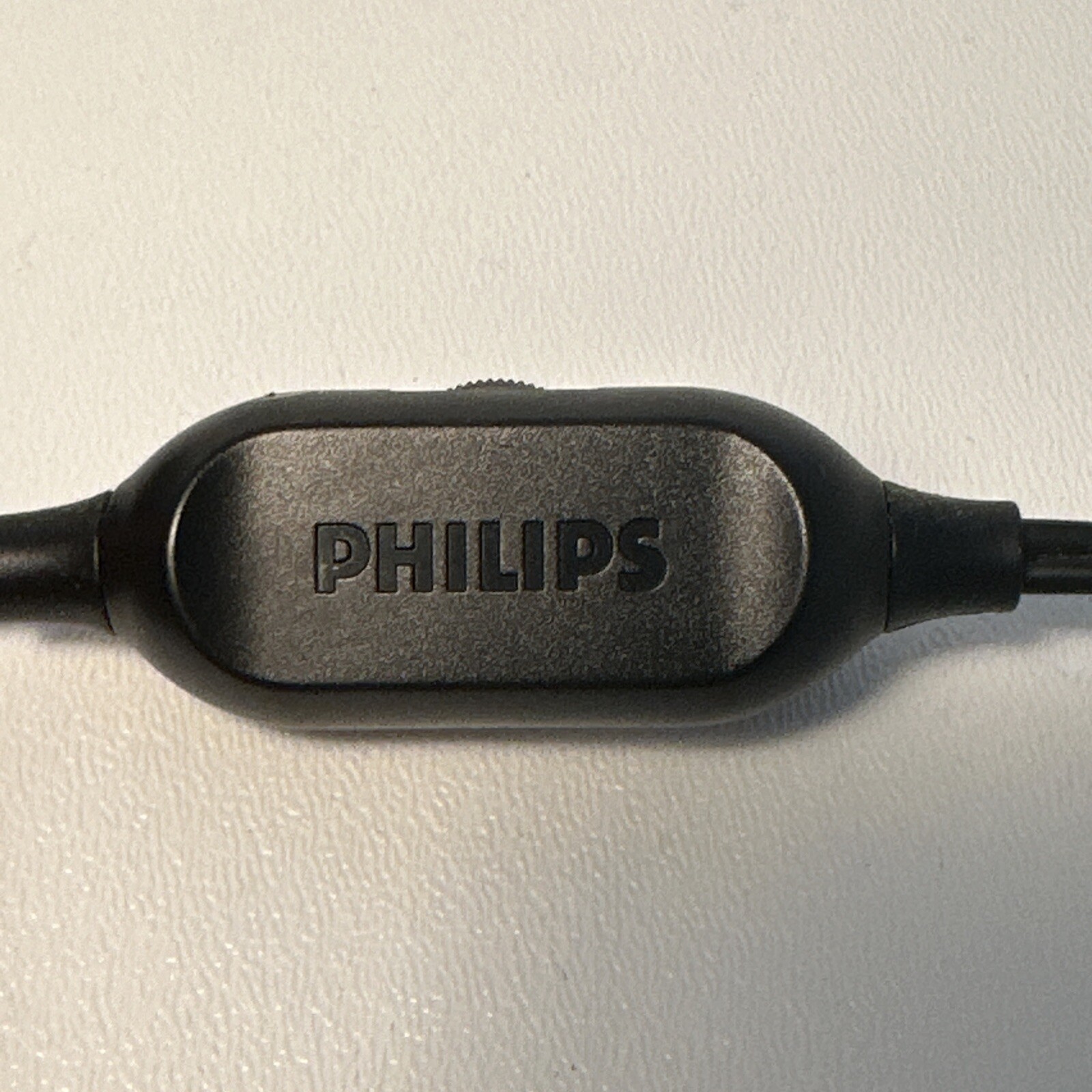 Philips SBC HP250 Dynamic Stereo 32 Ohm 3.5mm Wired Over Ear Headphones