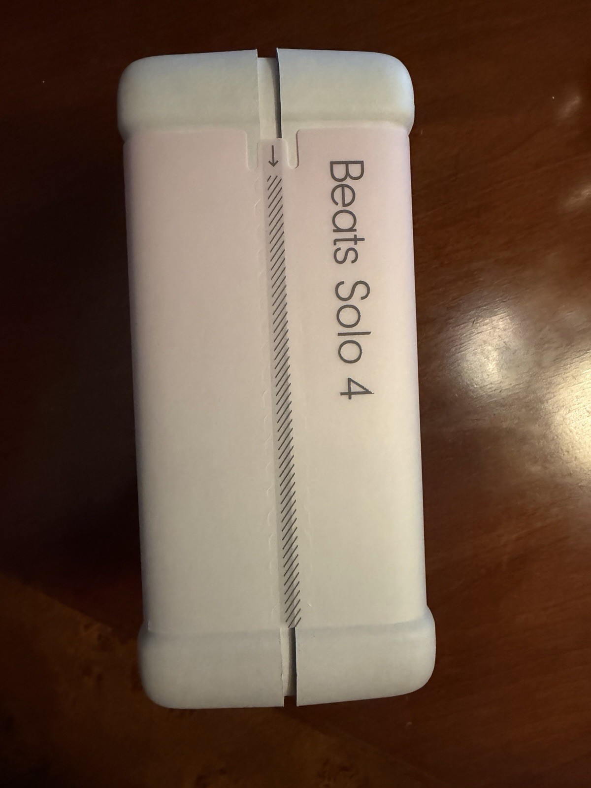 Beats Solo 4 Wireless On-Ear pink Headphones – New & Sealed