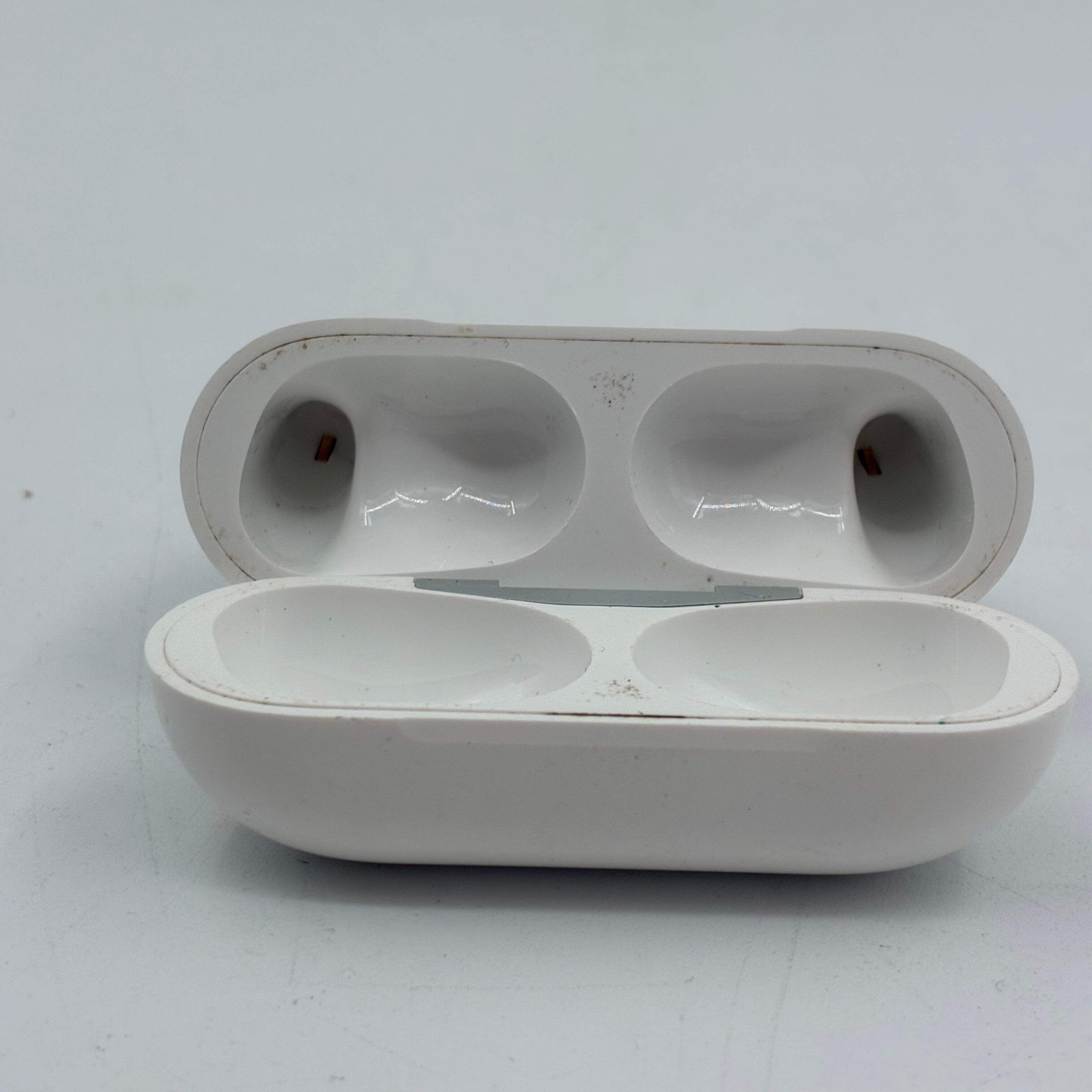 Apple AirPods Pro 1st Gen A2084 A2083 A2190 Wireless ANC Case – Used A