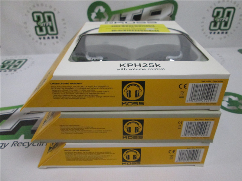 KOSS KPH25k On-Ear Headphones 80-20,000 Hz 94 dB SPL New Sealed Boxes Lot of 3